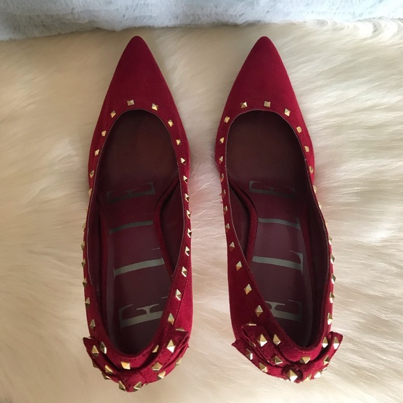 Elle ⚜️ Gold Studded Red Sueded Pumps - Picture 5 of 10